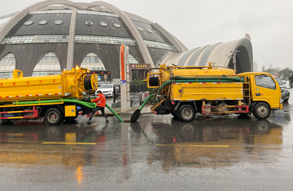 慈悲社商场管道清淤